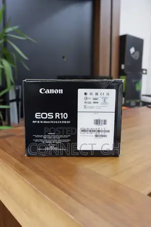 Canon - Eos R10 Mirrorless Camera With Rf-S18-45 F/4.5-6.3 Is STM