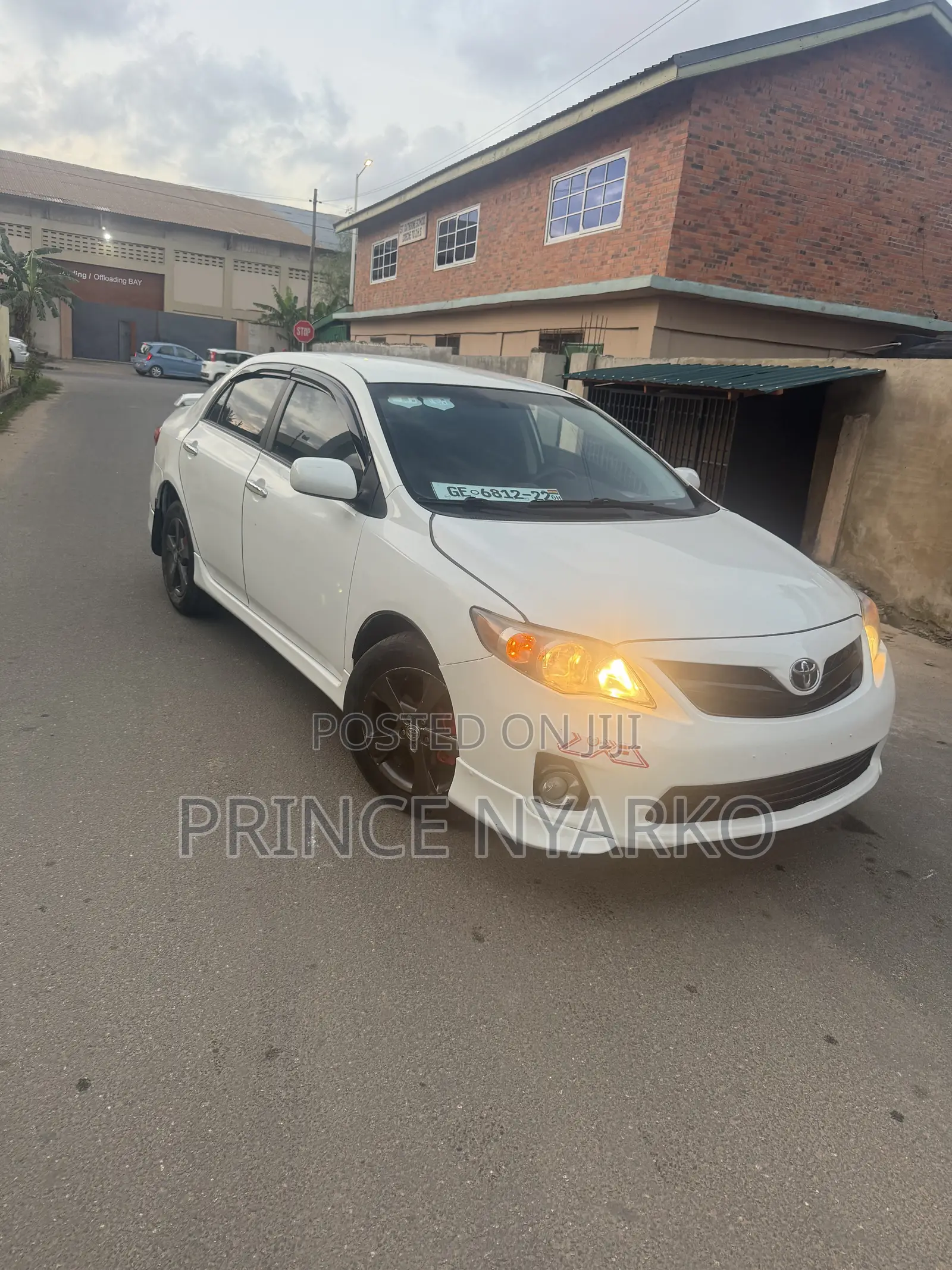 Toyota Corolla S 4dr Sedan (1.8L 4cyl 4A) 2013 White