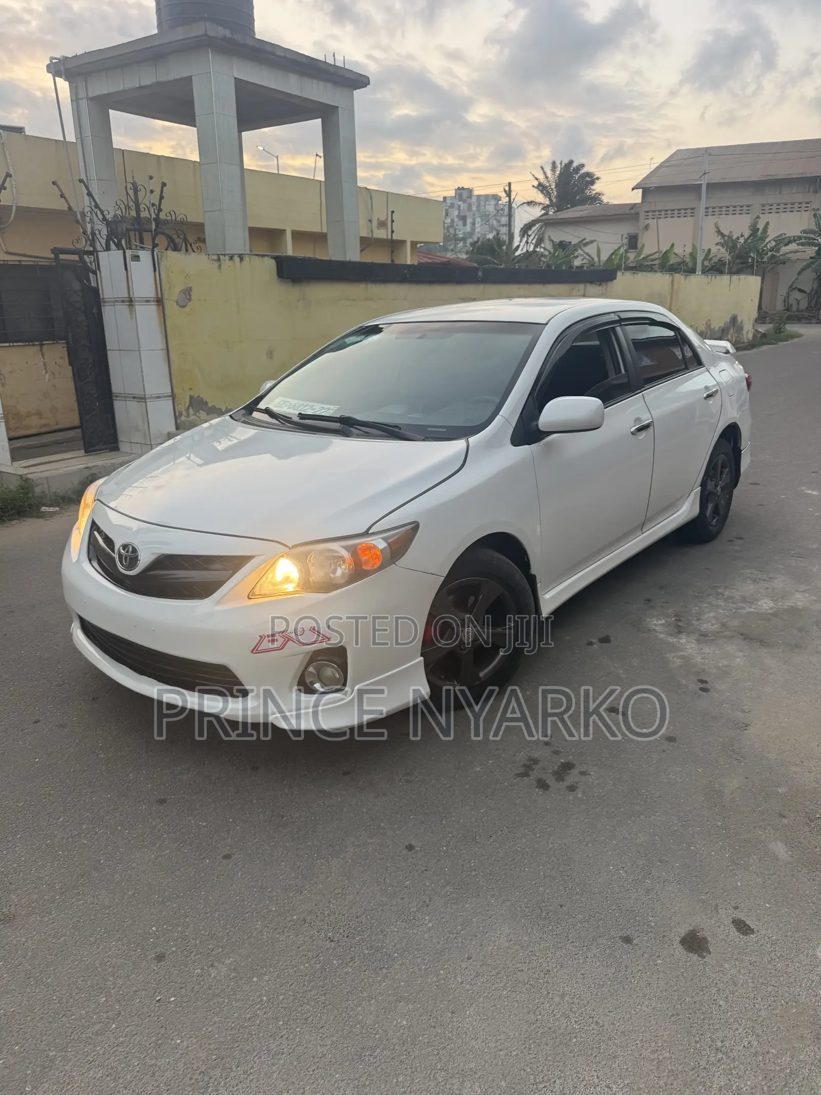 Toyota Corolla S 4dr Sedan (1.8L 4cyl 4A) 2013 White