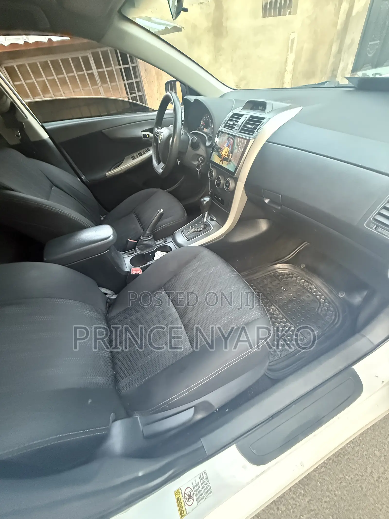Toyota Corolla S 4dr Sedan (1.8L 4cyl 4A) 2013 White