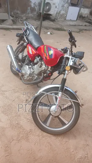 Royal RY125 2022 Red
