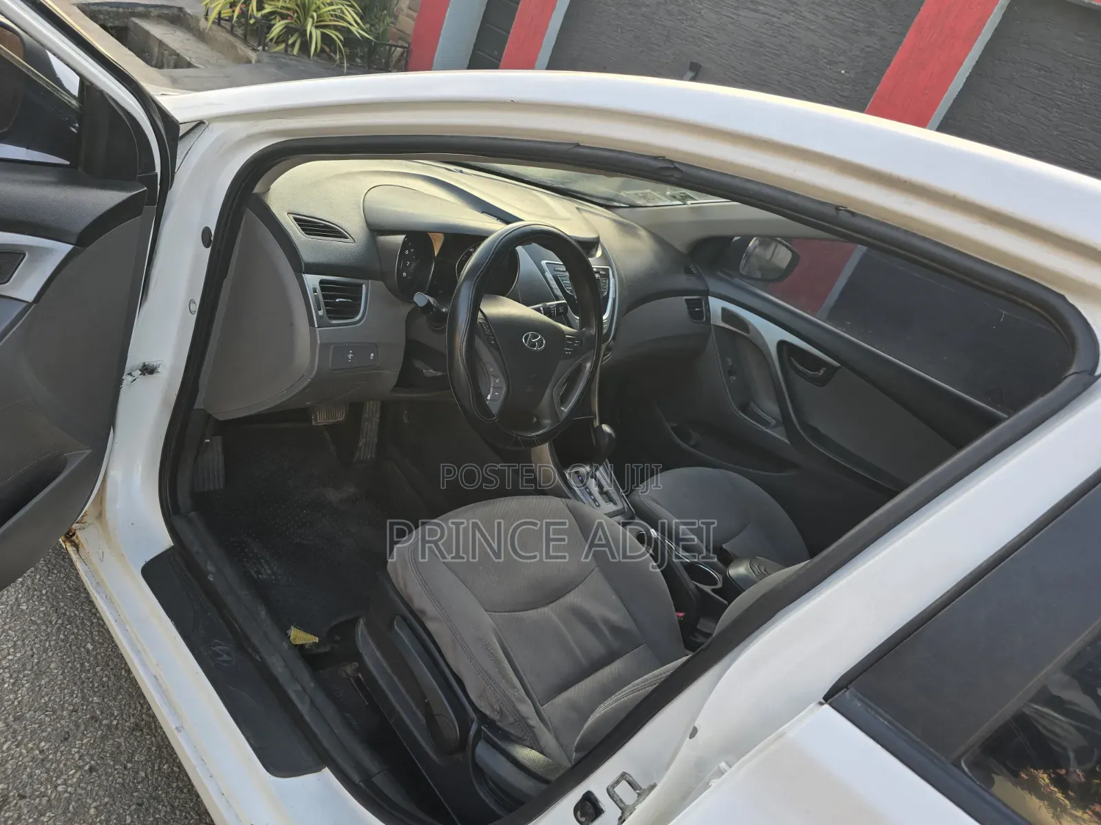 Hyundai Elantra 2013 White