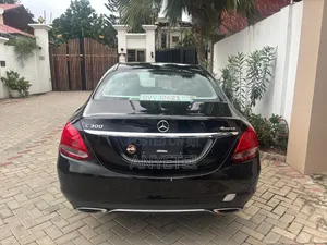 Mercedes-Benz C300 2018 Black