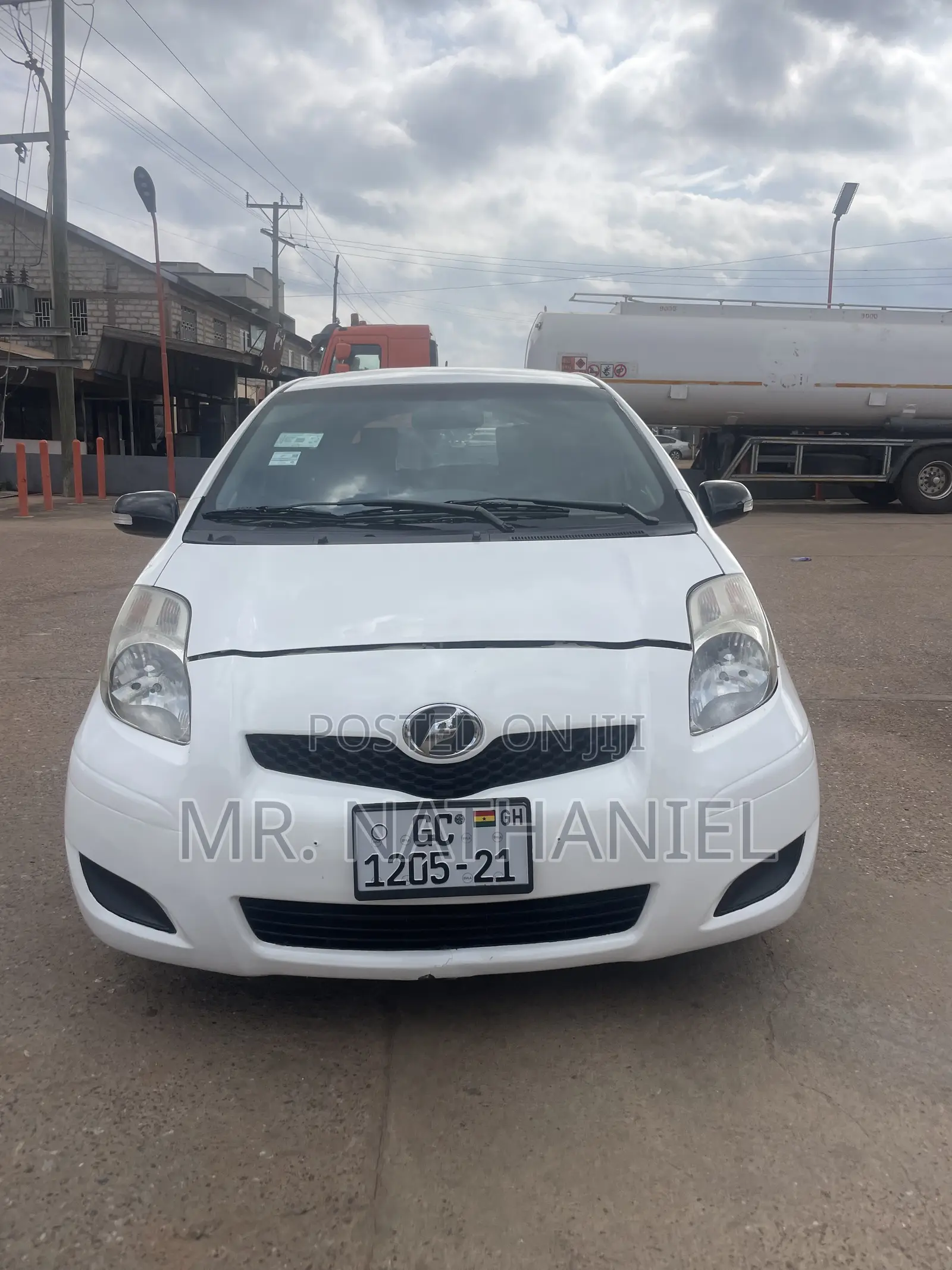 Toyota Vitz 2009 White