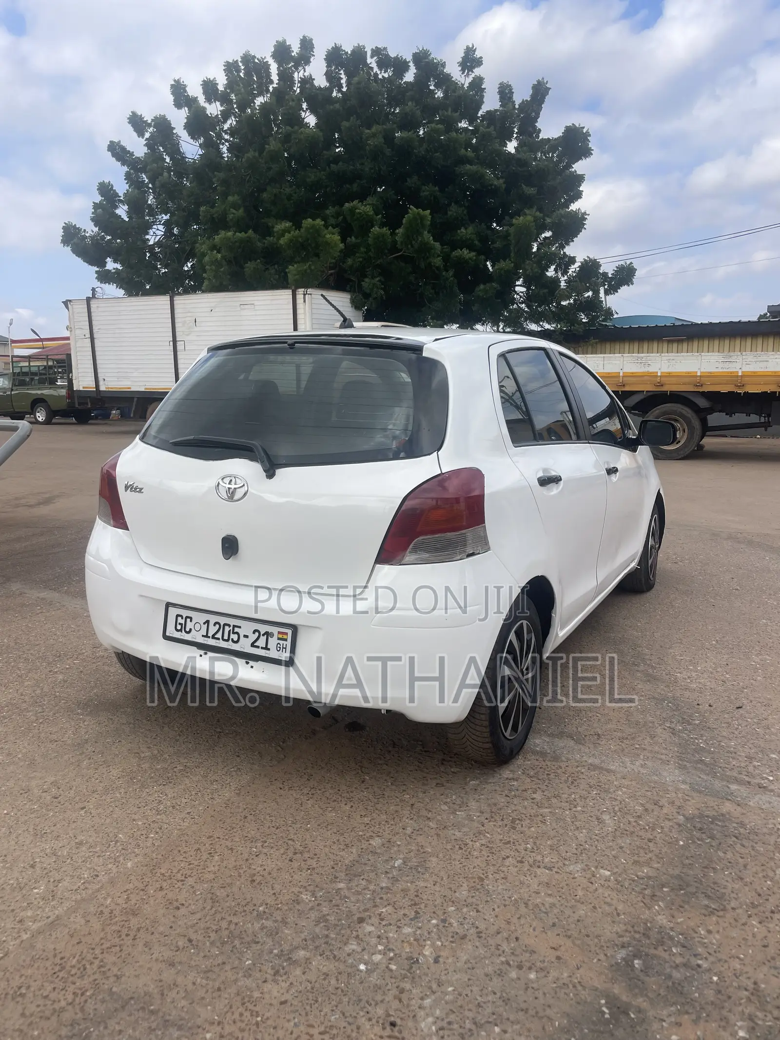 Toyota Vitz 2009 White
