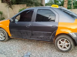 Renault Logan 1.6 2010 Gray