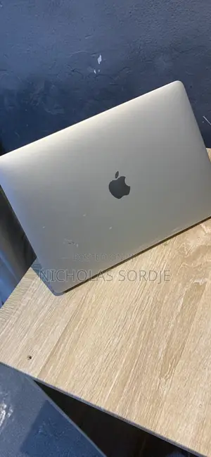 Laptop Apple MacBook Pro 2018 8GB Intel Core i5 SSD 512GB