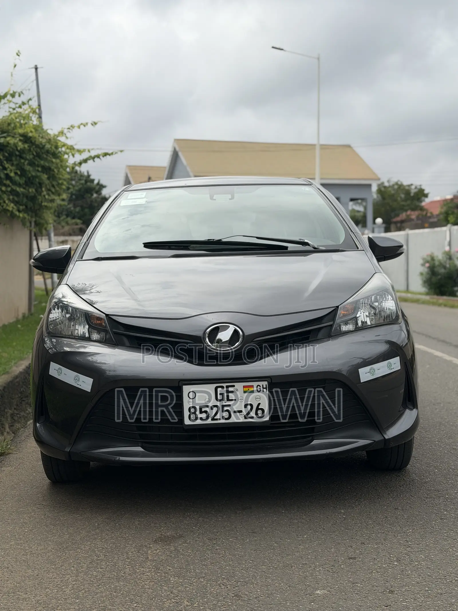 Toyota Vitz 1.3 AWD 5dr 2016 Gray