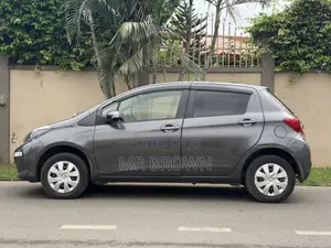 Toyota Vitz 1.3 AWD 5dr 2016 Gray