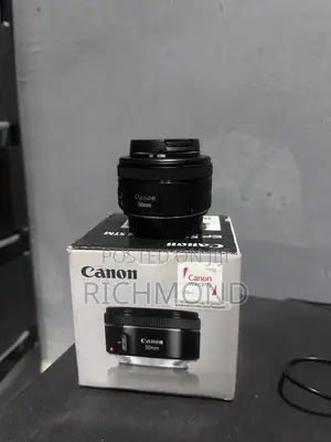 Canon Lense