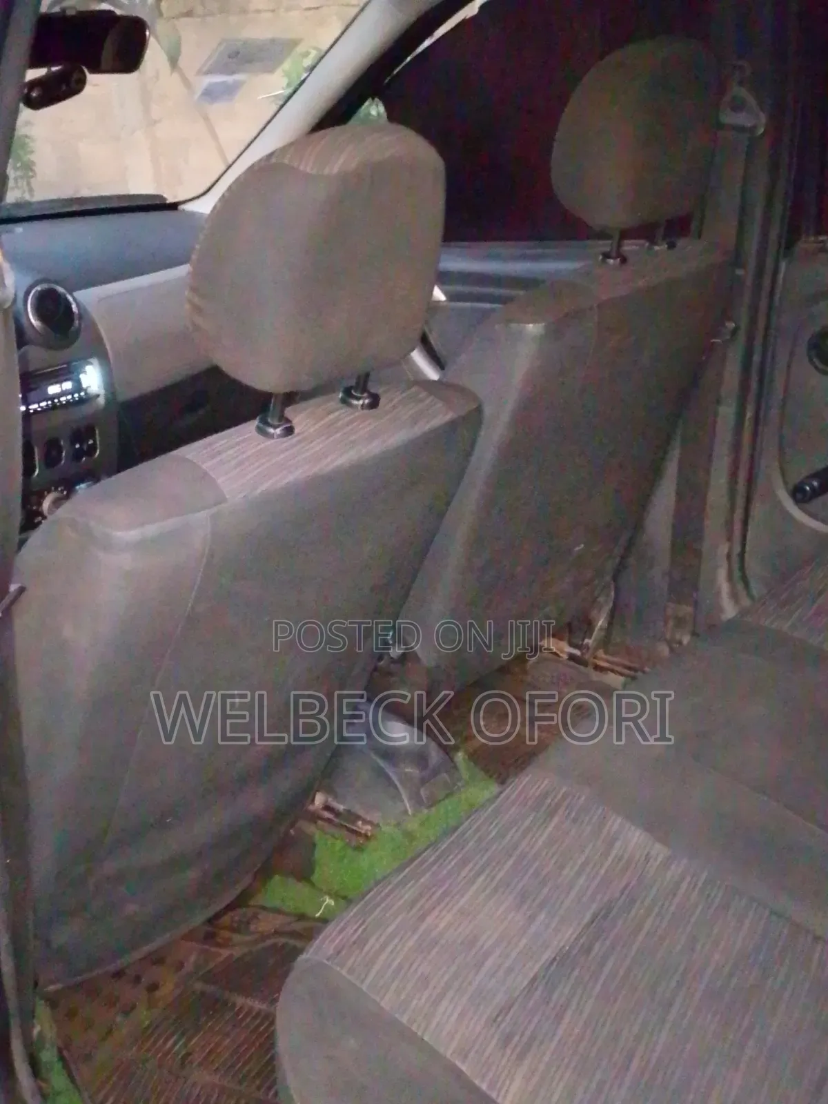 Renault Logan 1.6 2010 Gray