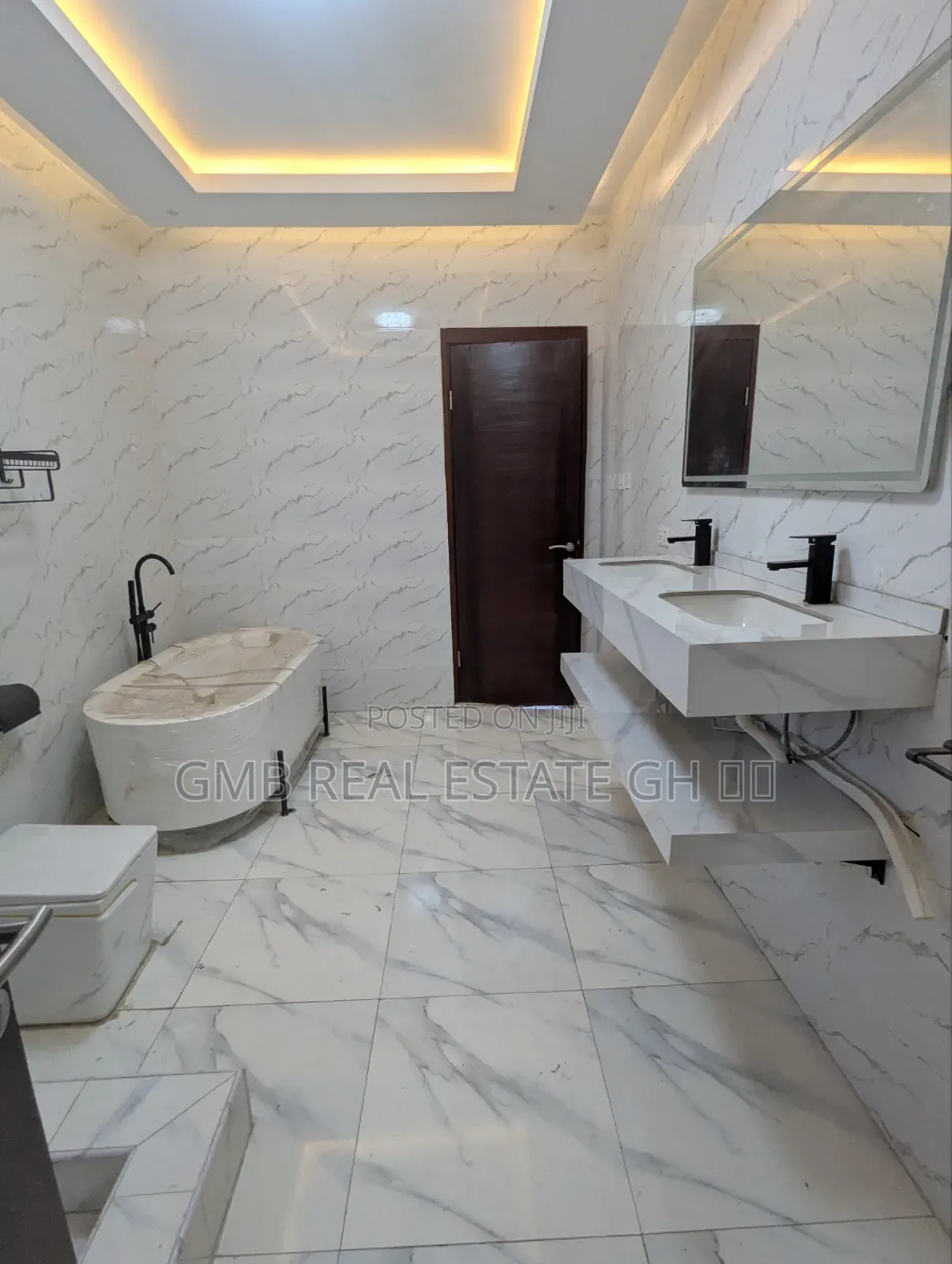 5bdrm House in East Legon Hills, Nmai-Dzorn for sale