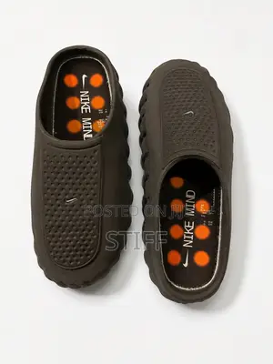 Nike Mind 001
