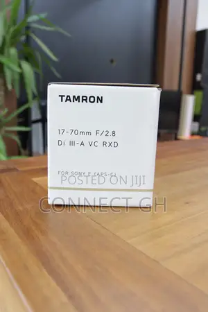 Tamron - 17-70mm F/2.8 Di III-A VC RXD Standard Zoom Lens