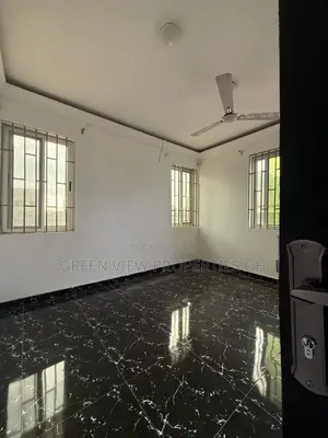 1bdrm Room & Parlour in West Hills Mall Area for rent