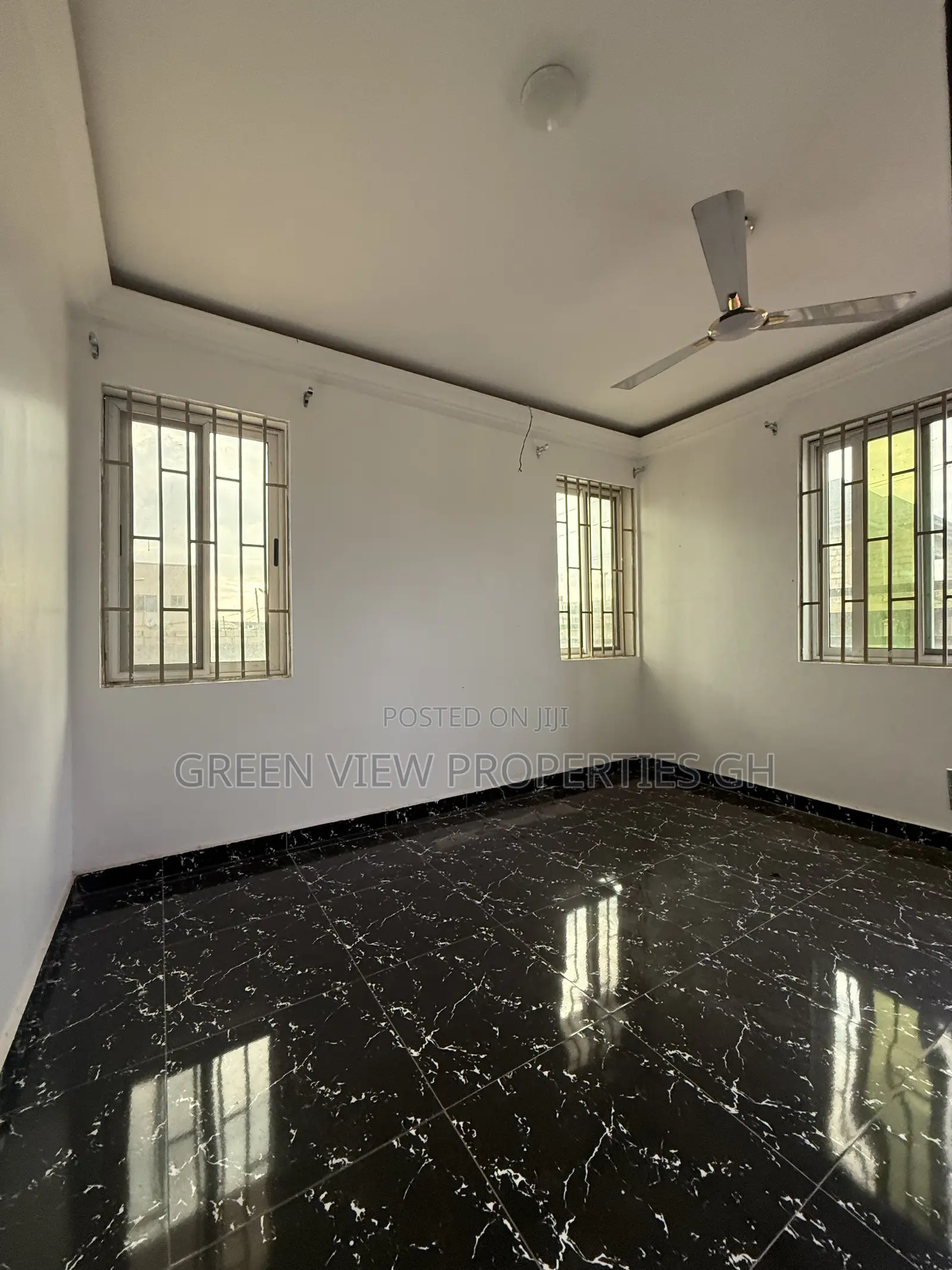 1bdrm Room & Parlour in West Hills Mall Area for rent