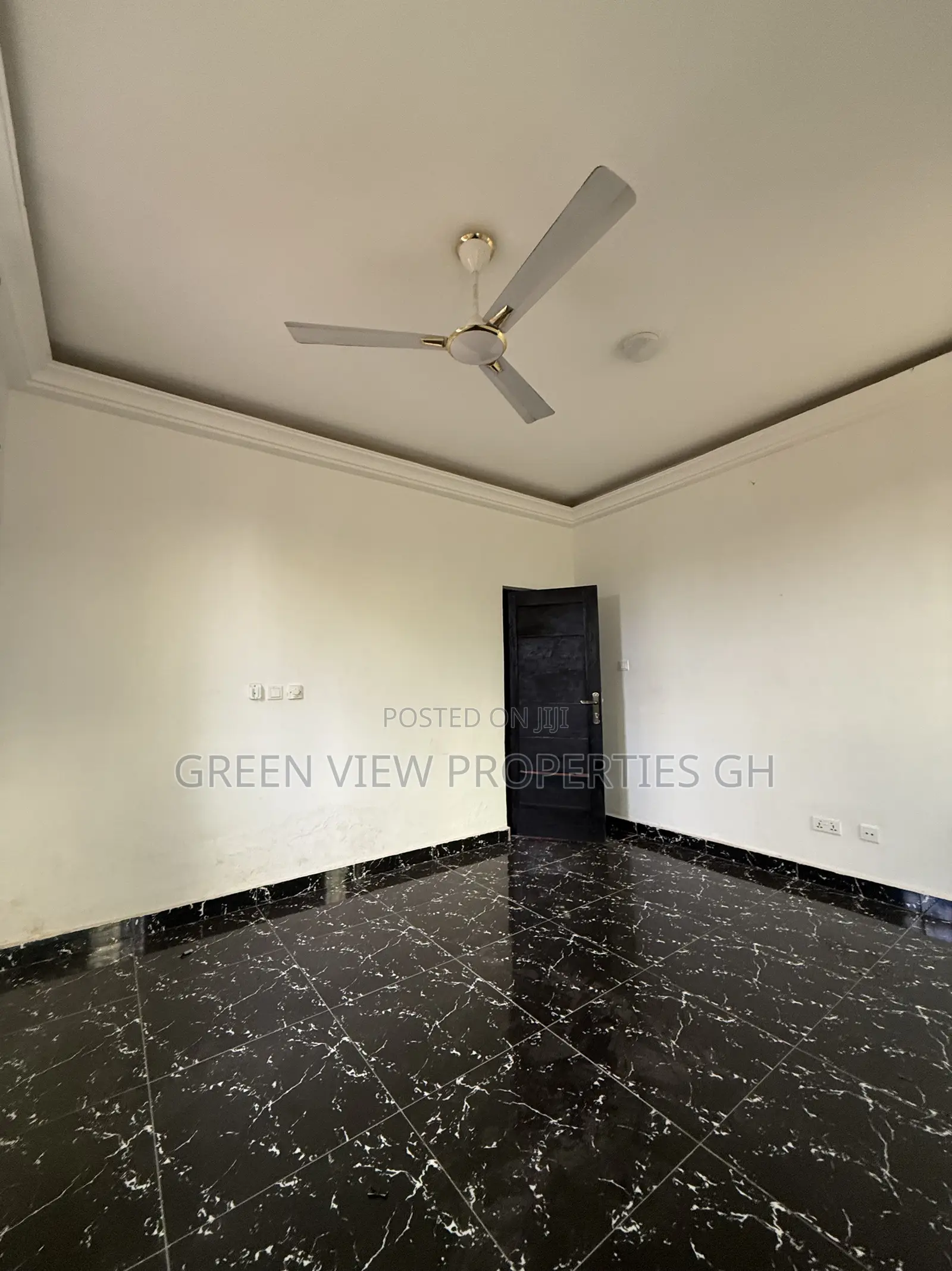 1bdrm Room & Parlour in West Hills Mall Area for rent