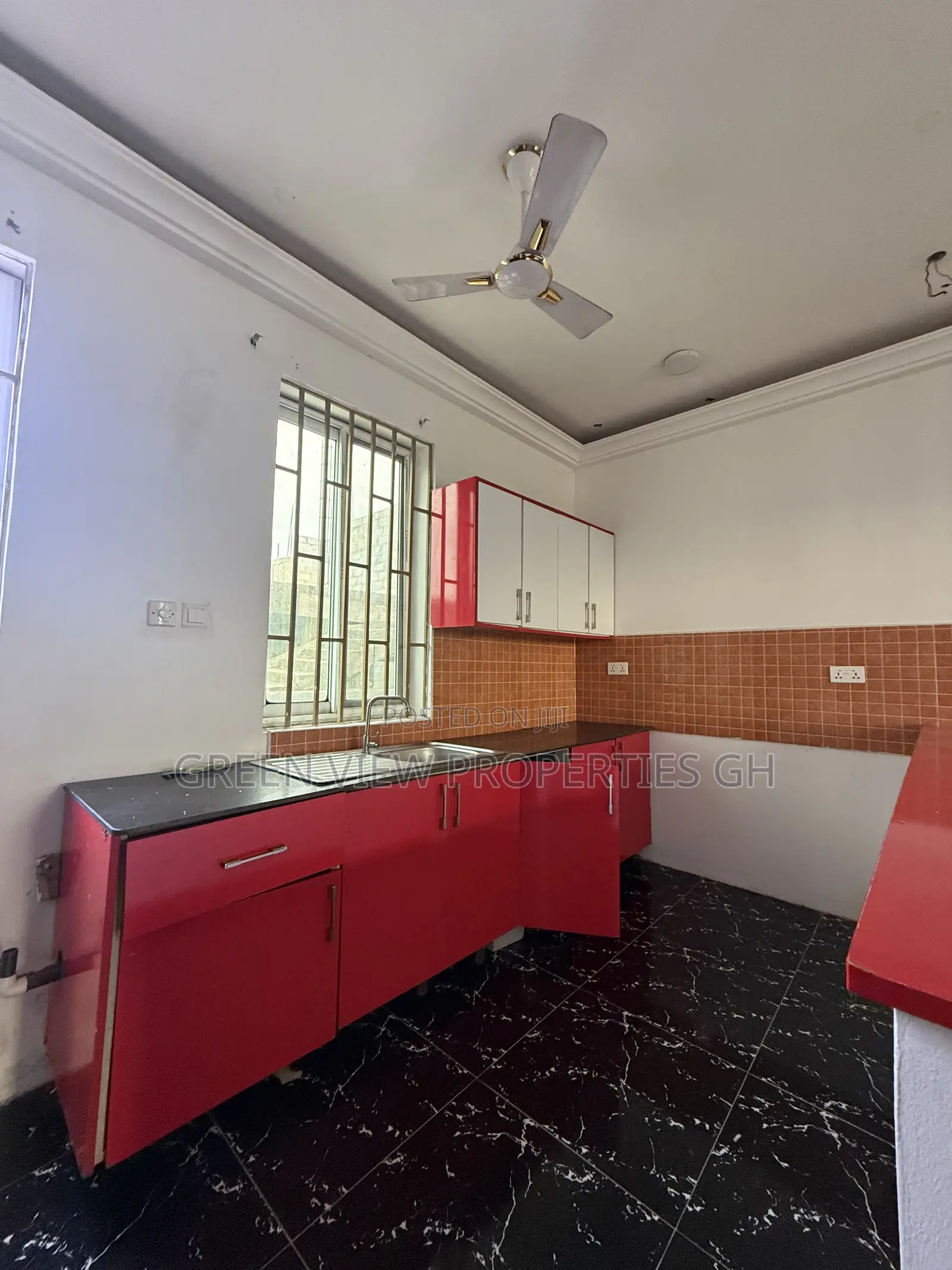 1bdrm Room & Parlour in West Hills Mall Area for rent