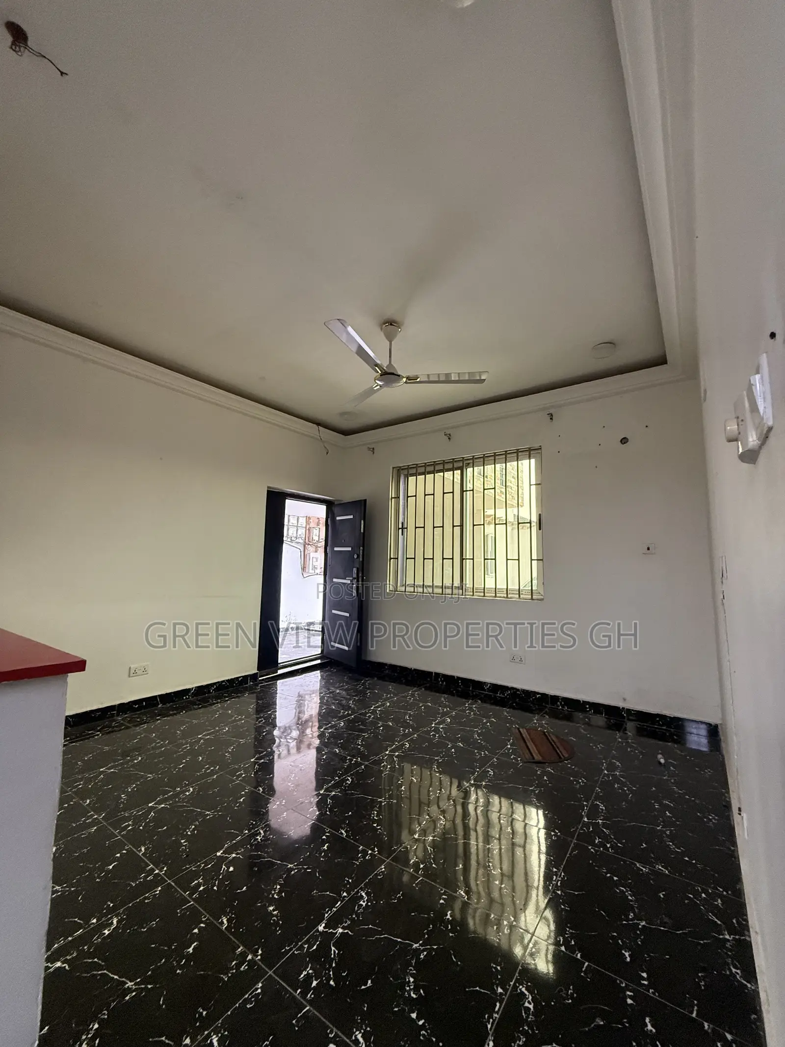 1bdrm Room & Parlour in West Hills Mall Area for rent