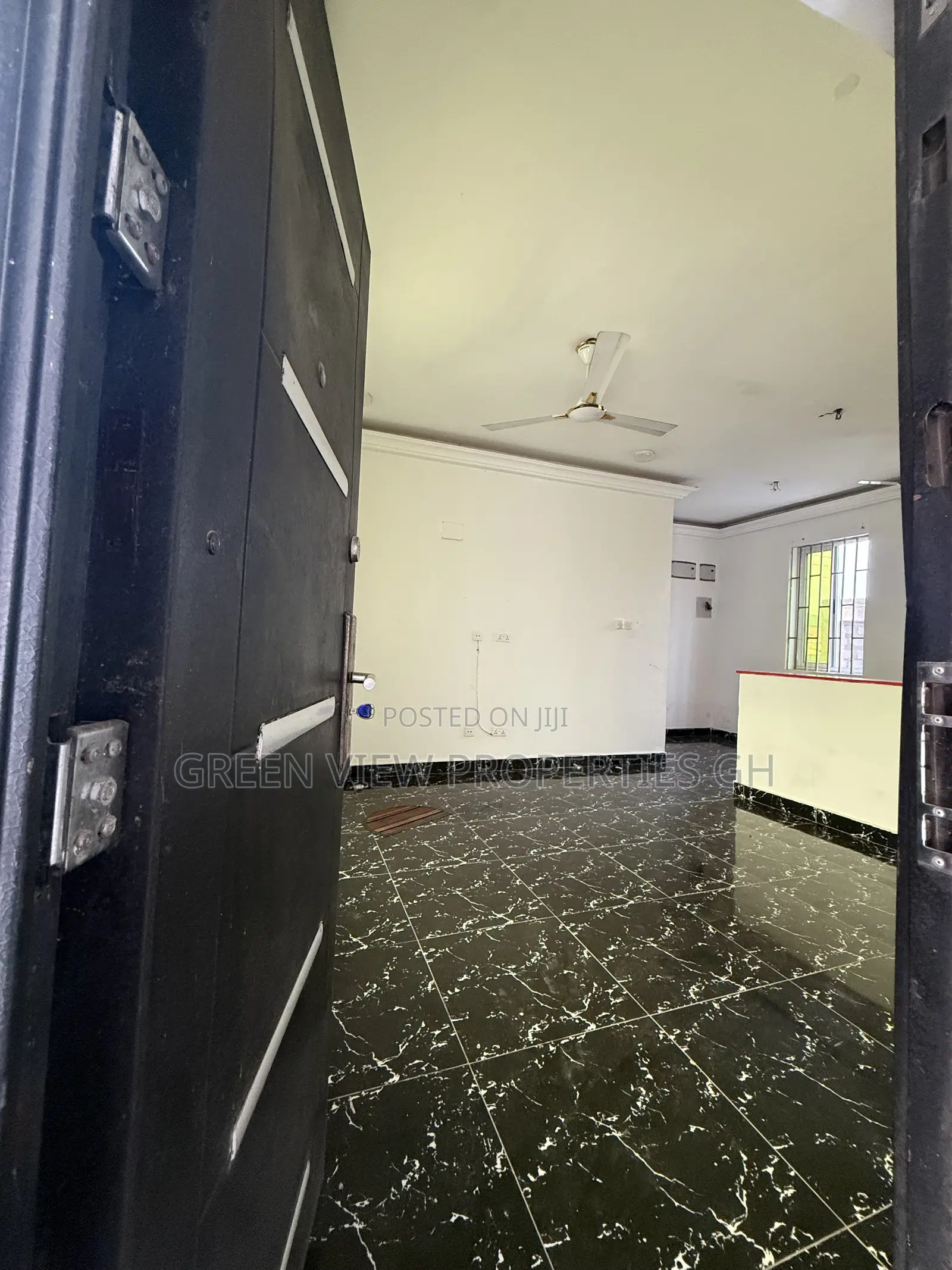 1bdrm Room & Parlour in West Hills Mall Area for rent