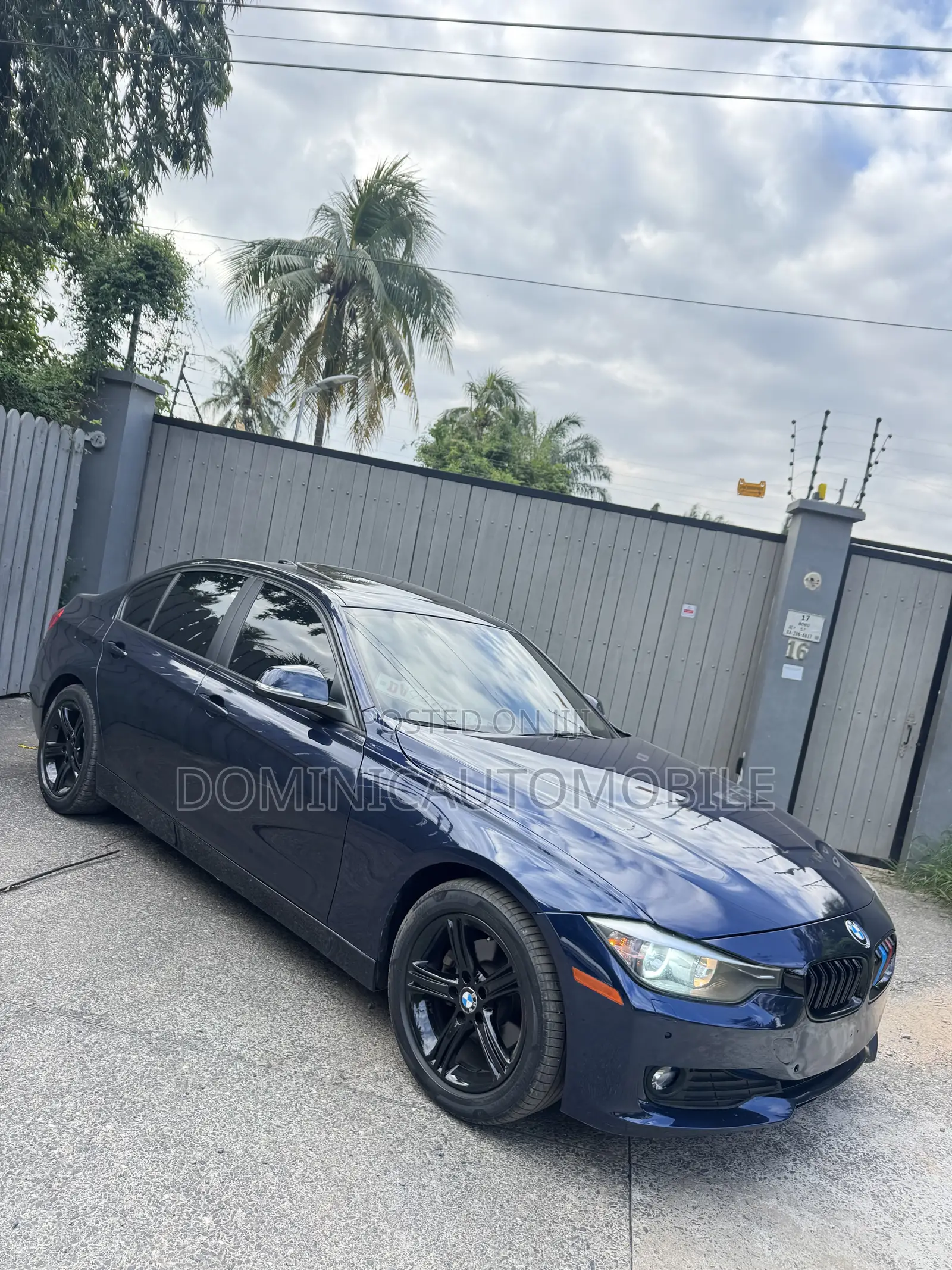 BMW 320i Sedan RWD 2015 Blue