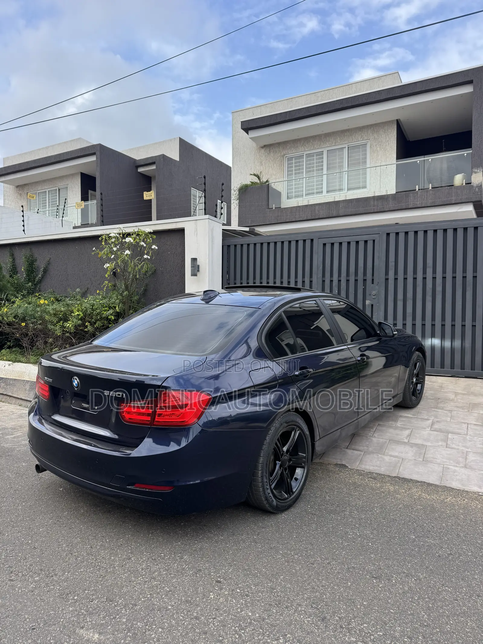BMW 320i Sedan RWD 2015 Blue