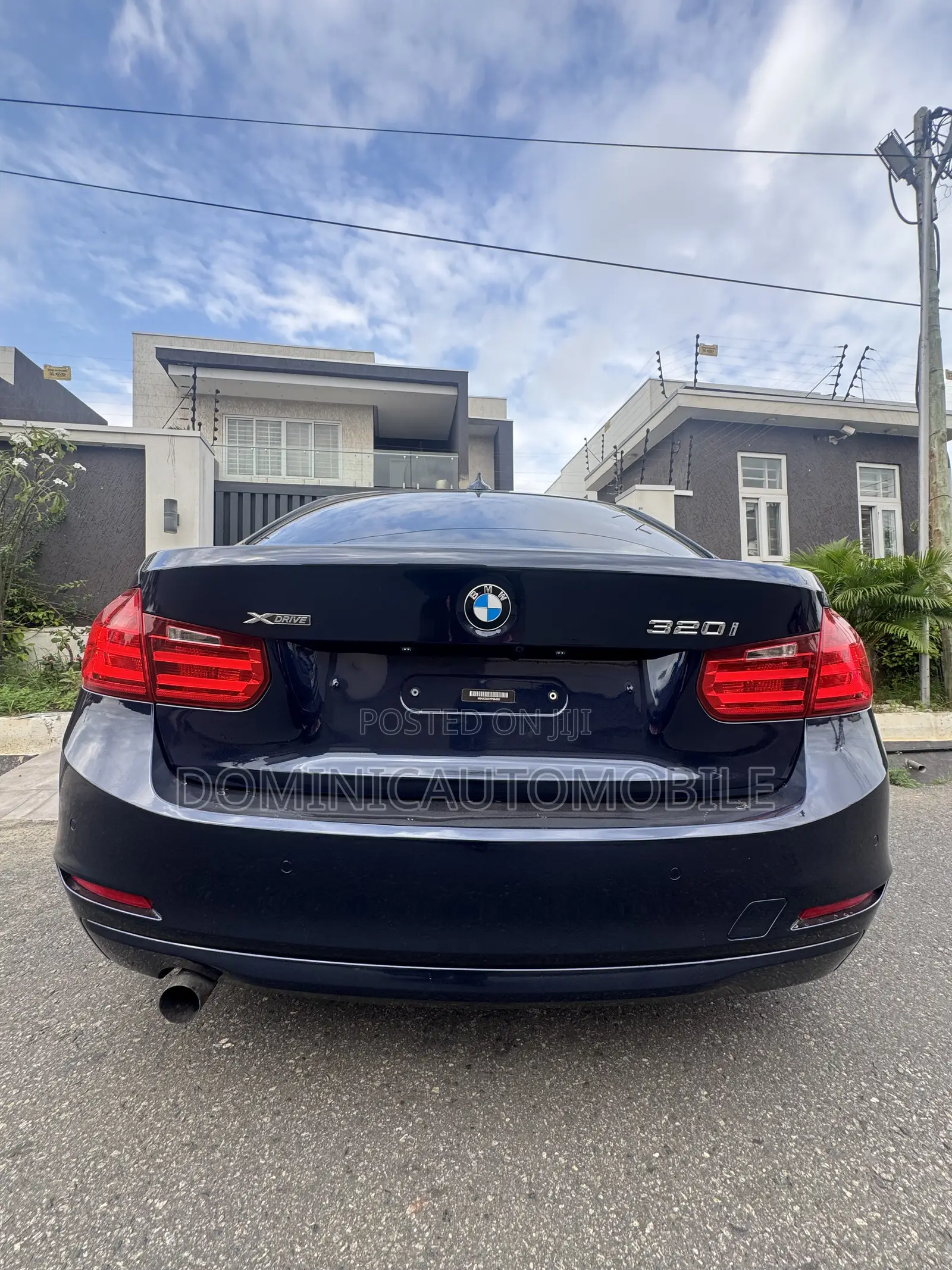 BMW 320i Sedan RWD 2015 Blue