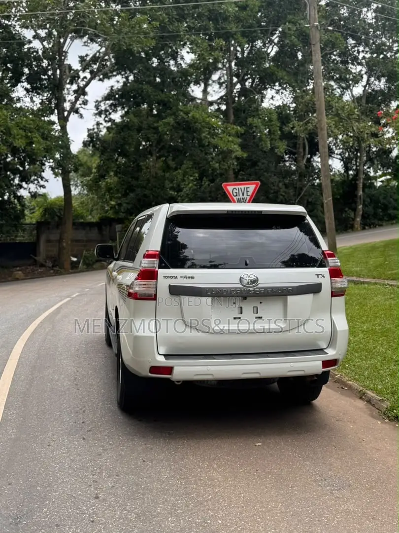 Toyota Land Cruiser Prado 2.7 2017 White