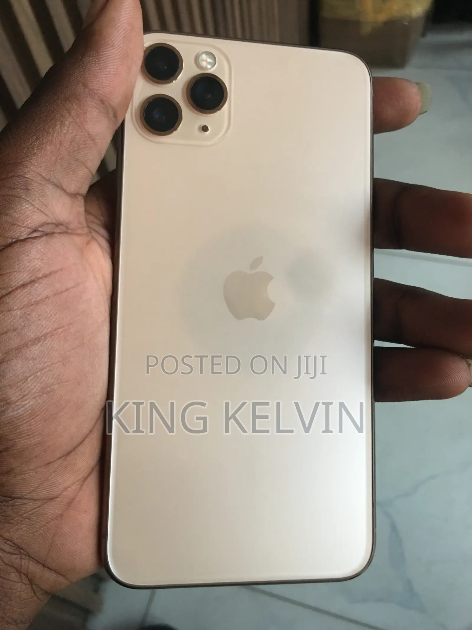 Apple iPhone 11 Pro Max 64 GB Gold
