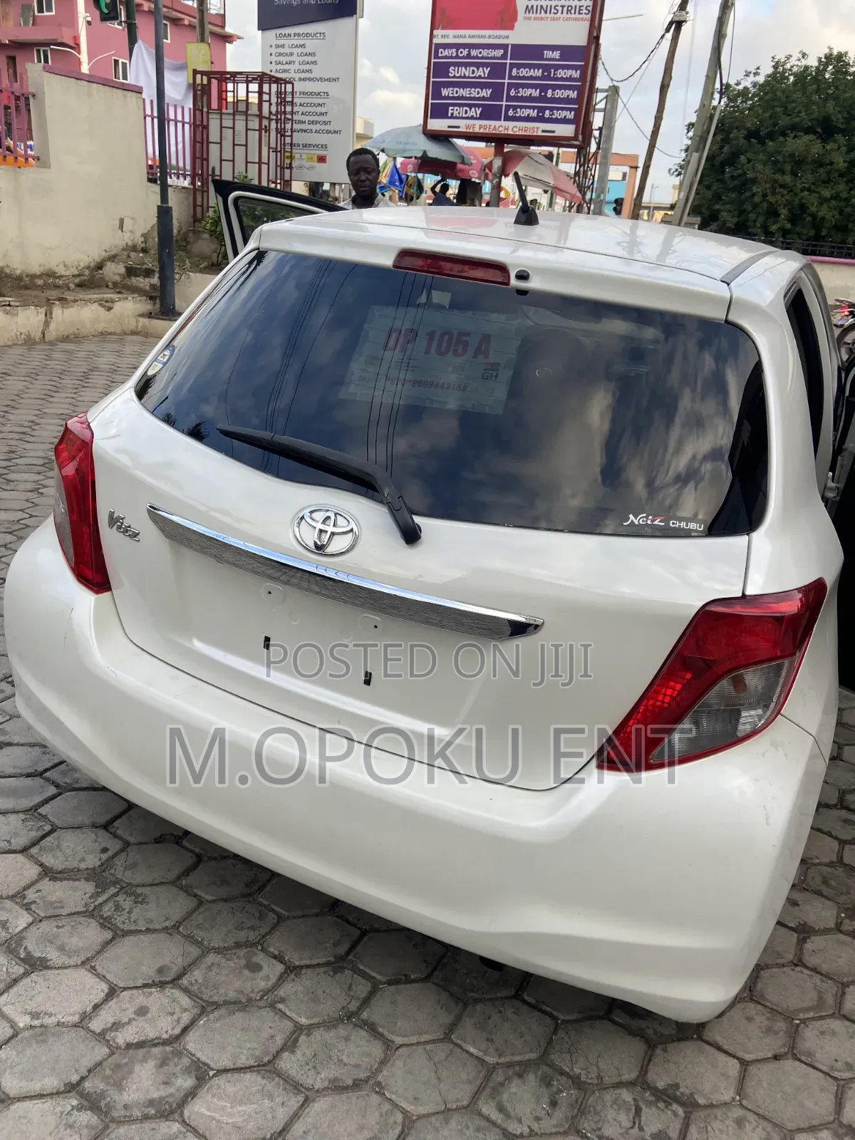 Toyota Vitz 2014 Silver