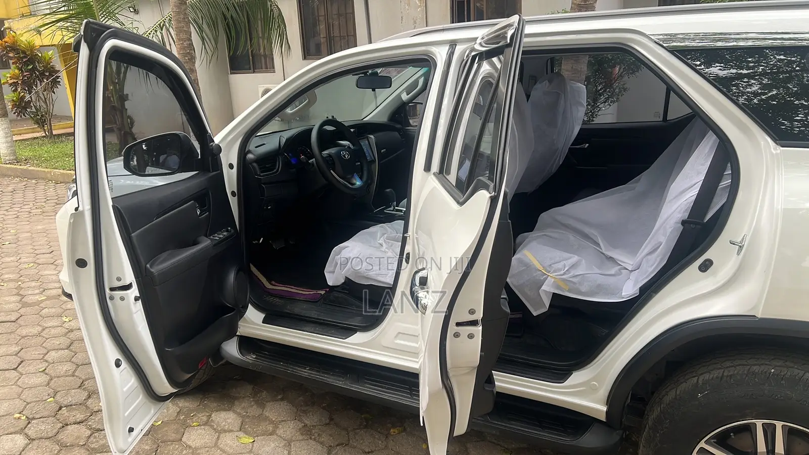 Toyota Fortuner 2.7 AWD 2016 White