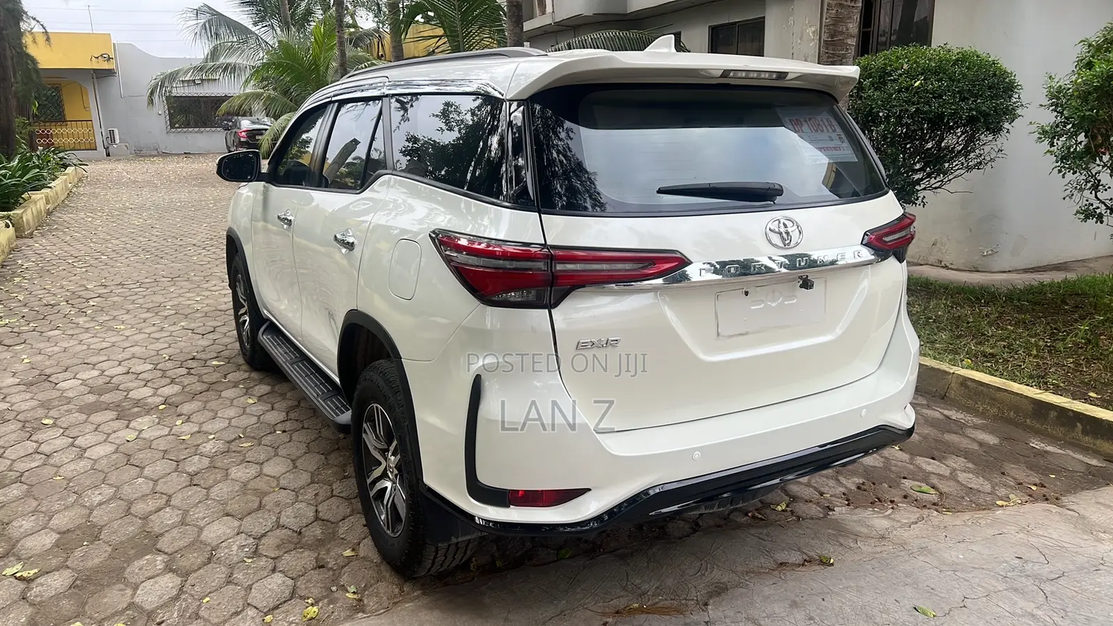 Toyota Fortuner 2.7 AWD 2016 White