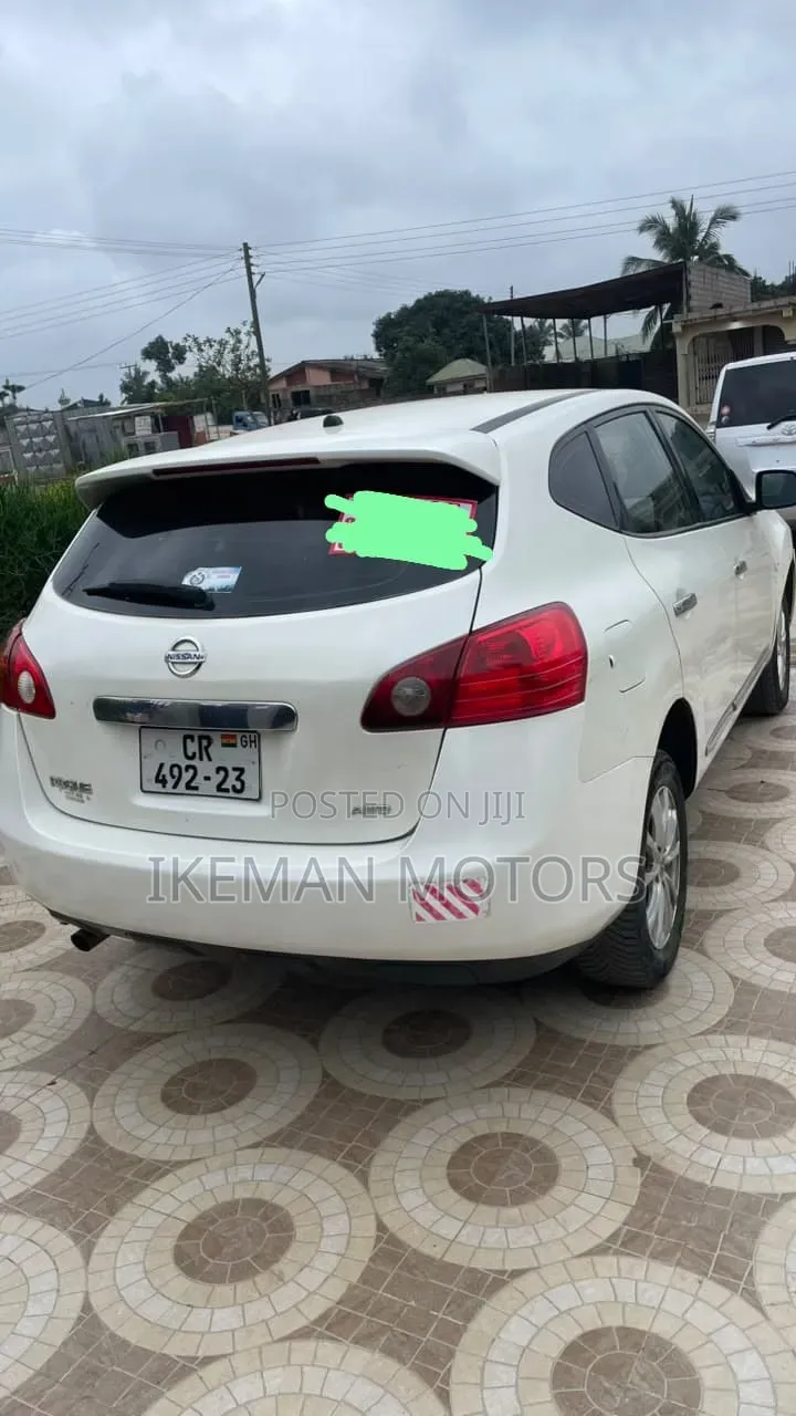 Nissan Rogue 2012 White