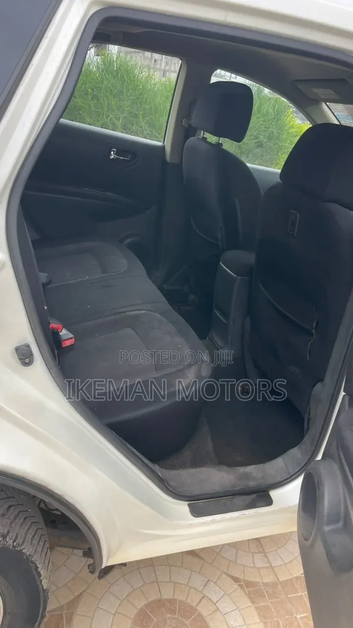 Nissan Rogue 2012 White
