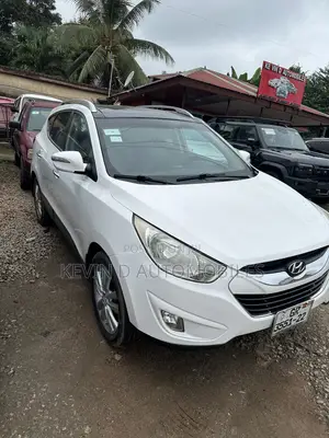 Hyundai Tucson Limited AWD 2013 White