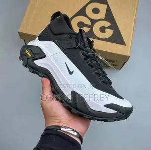 Original Nike ACG Zegama Trail Black/White