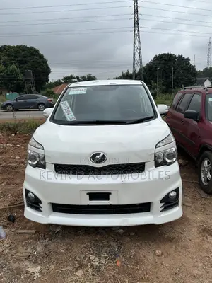 Toyota Voxy ZS 2WD 8-Seater 2013 White