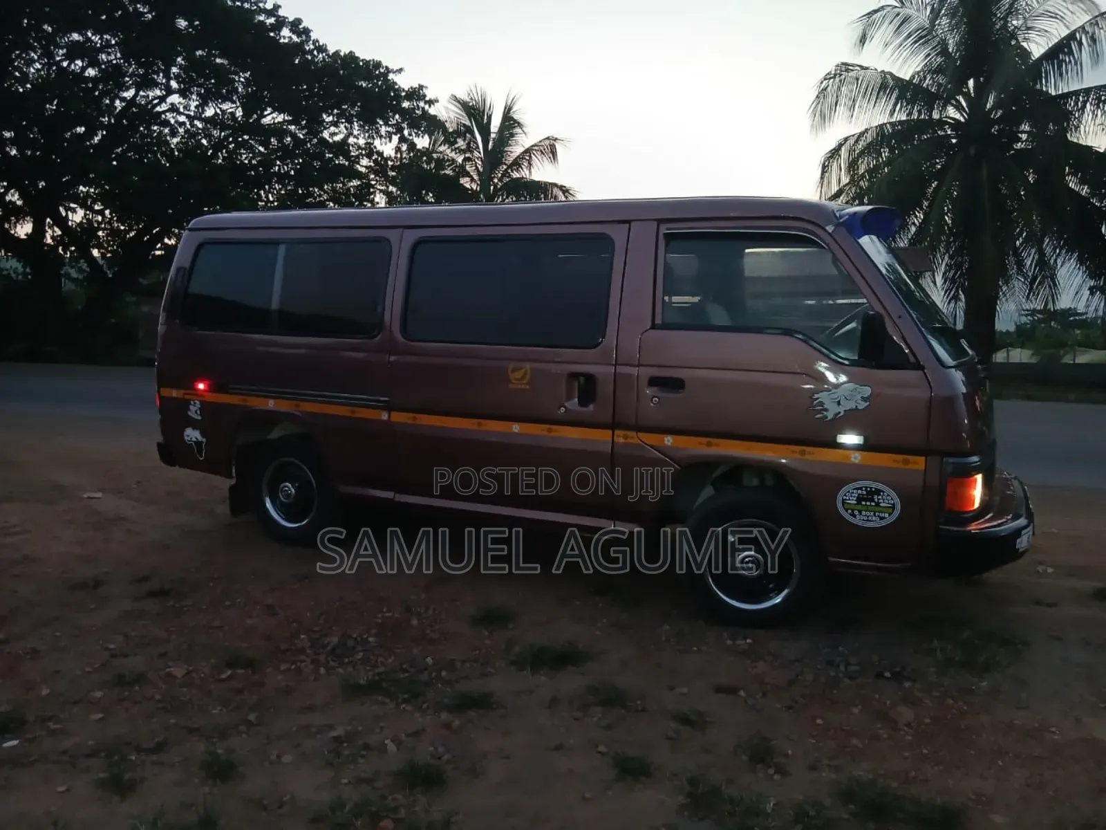 Nissan Civilian 2001 Brown