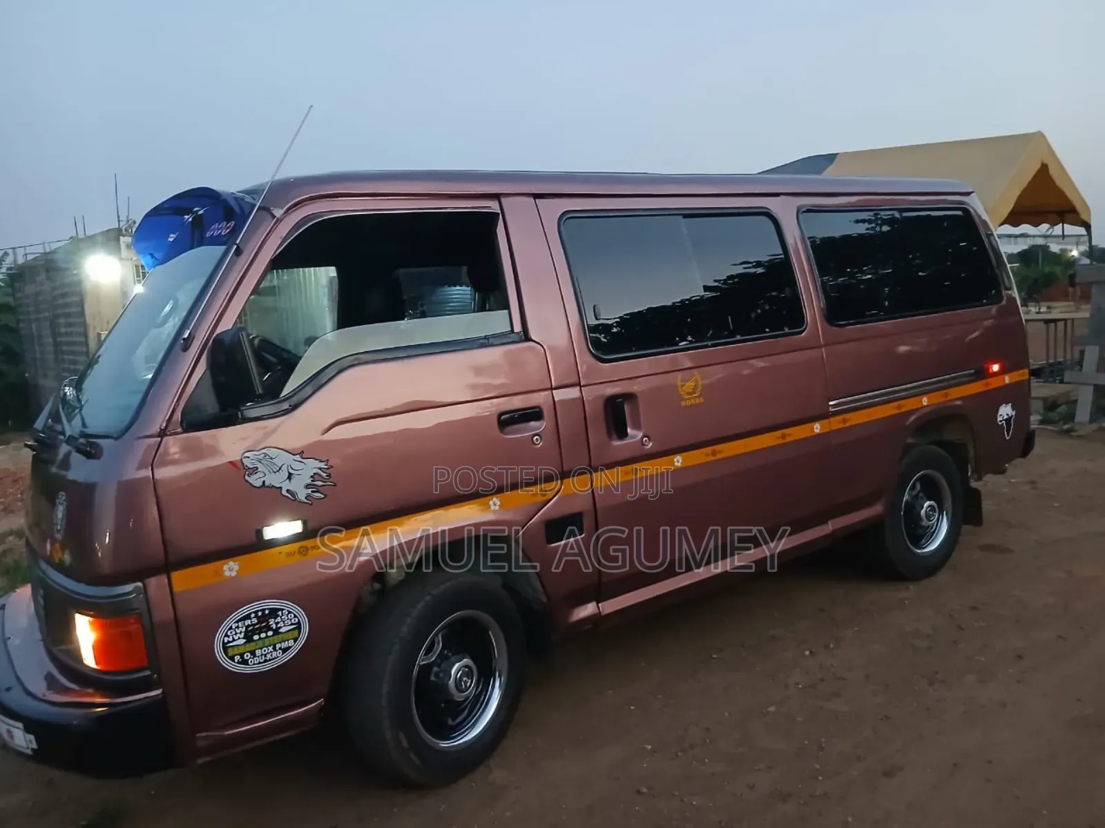 Nissan Civilian 2001 Brown