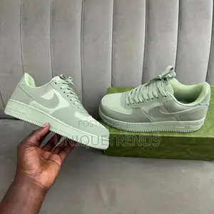 NIKE Air Force 1 Low Premium ( Oil Green)