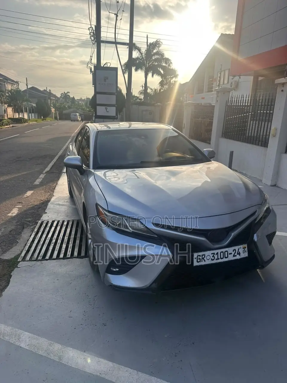 Toyota Camry LE FWD (2.5L 4cyl 8AM) 2018 Gray