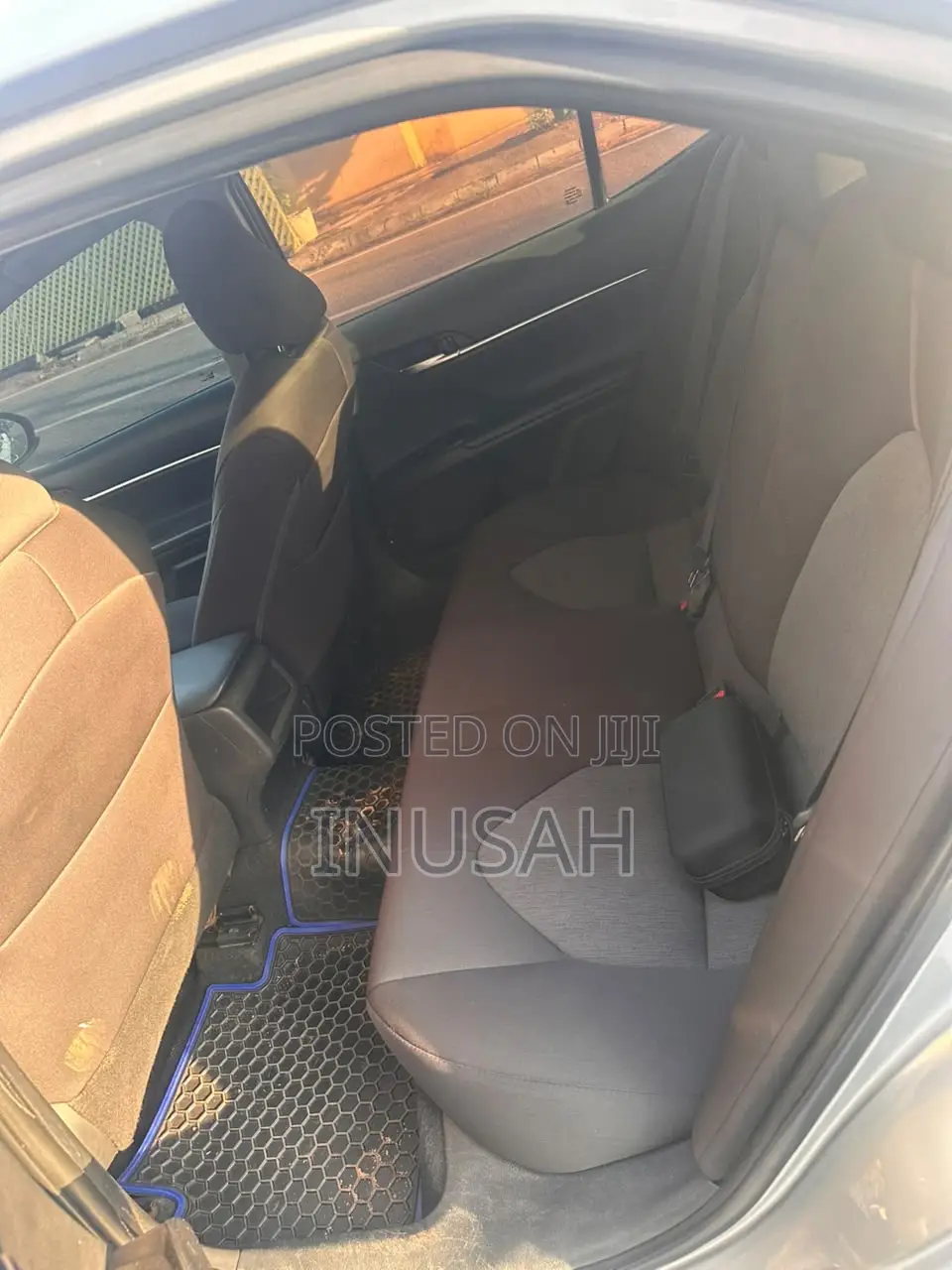 Toyota Camry LE FWD (2.5L 4cyl 8AM) 2018 Gray