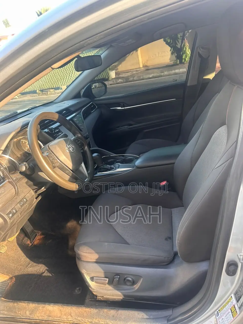 Toyota Camry LE FWD (2.5L 4cyl 8AM) 2018 Gray
