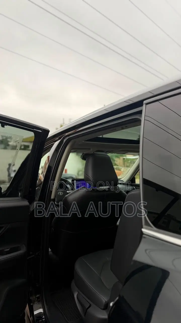 Toyota Grand Highlander 2024 Black