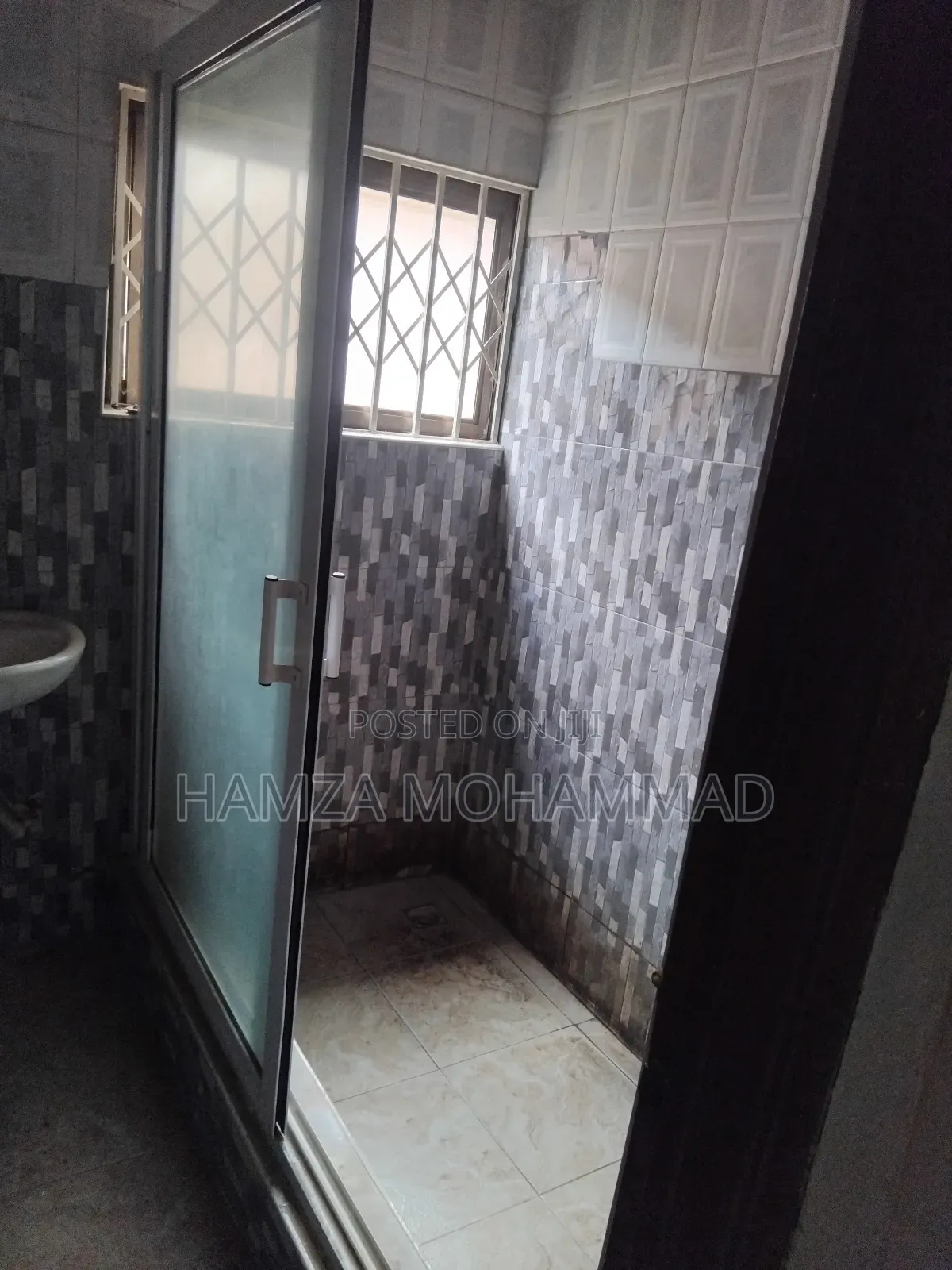 2bdrm Apartment in Hamza Estates, American House for rent