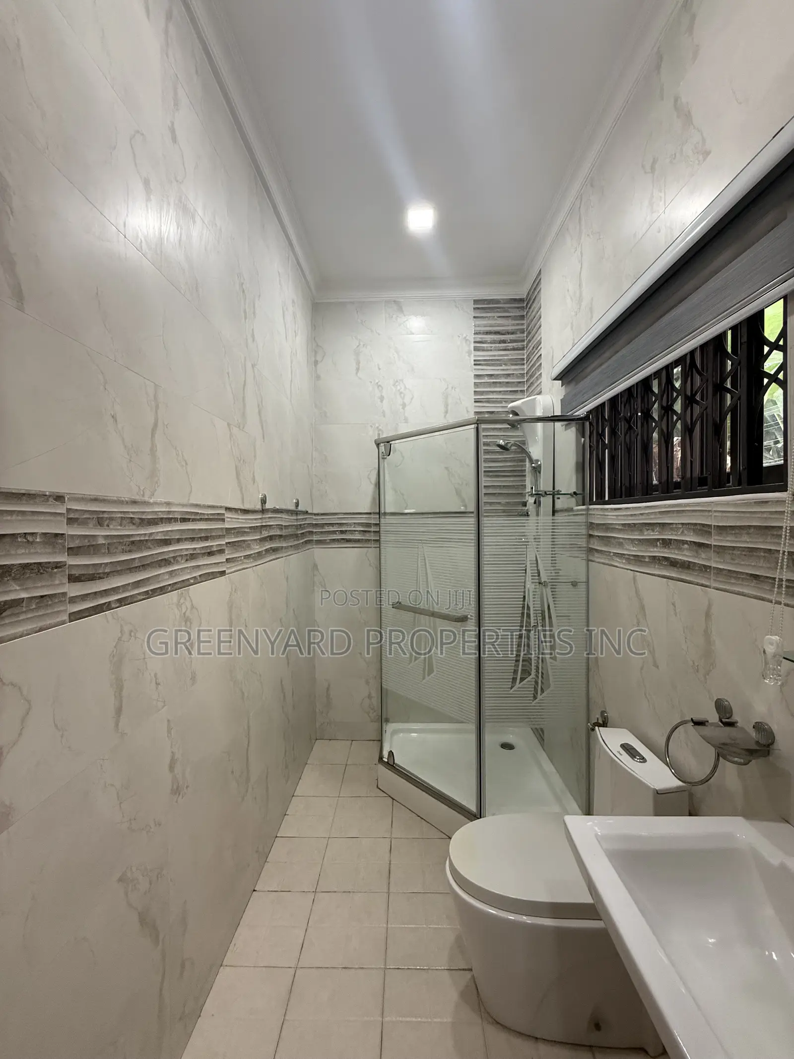 3bdrm House in A&C Mall, East Legon for rent