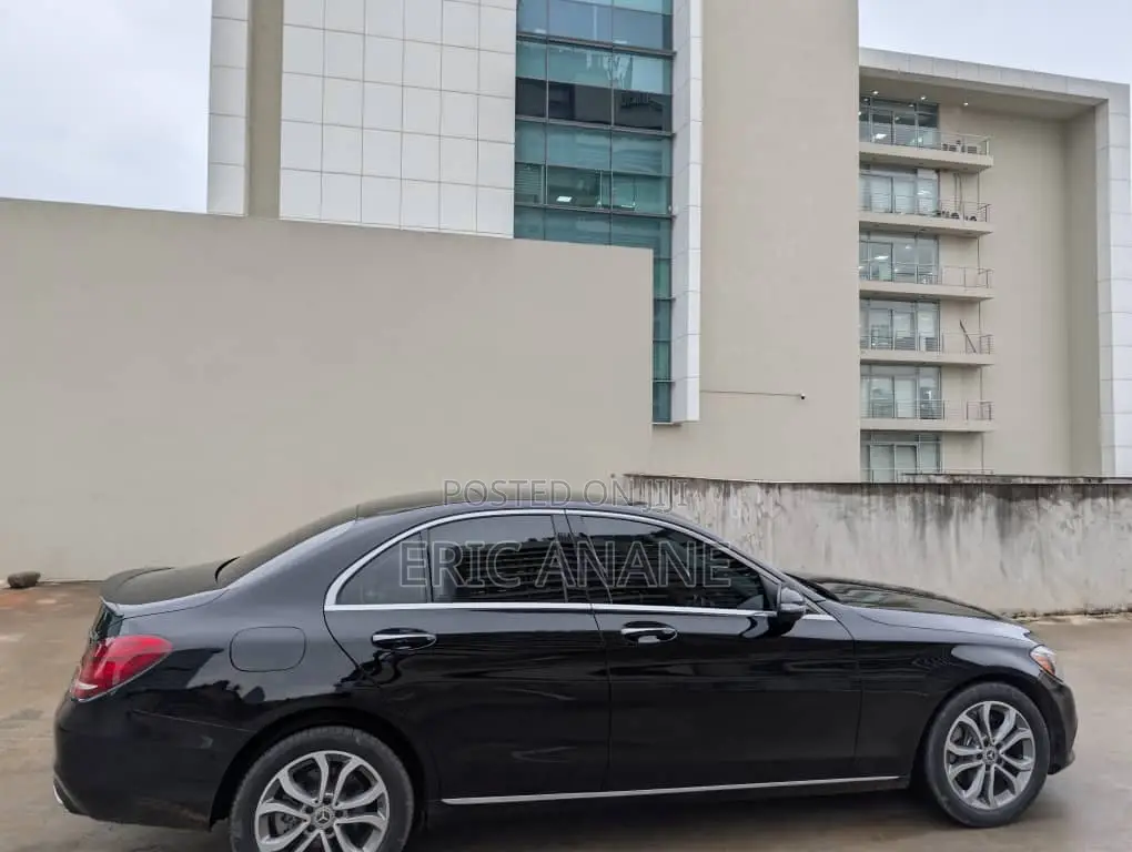 Mercedes-Benz C300 Luxury 4matic Sedan AWD (2.0L 4cyl 7A) 2017 Black