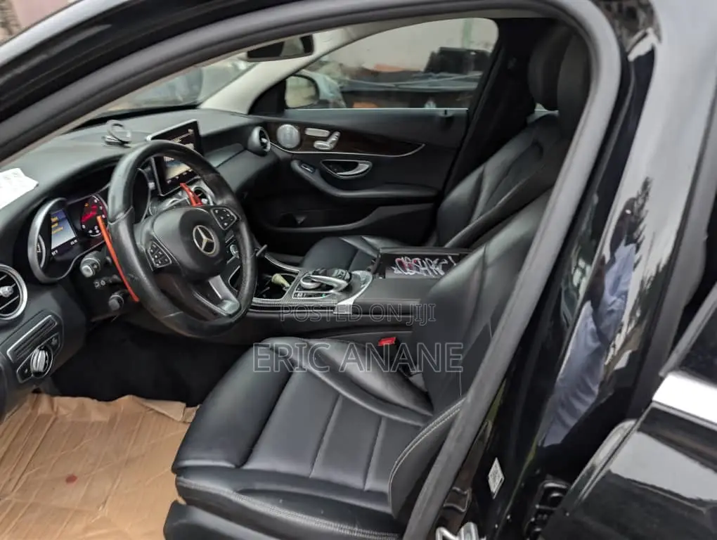 Mercedes-Benz C300 Luxury 4matic Sedan AWD (2.0L 4cyl 7A) 2017 Black