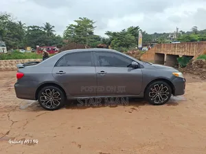 Toyota Corolla 2013 Gray