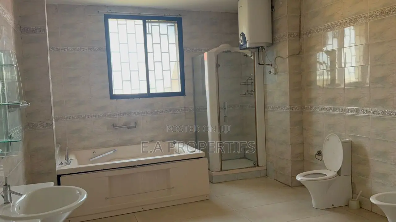 6bdrm House in Ea Properties, North Ridge for sale